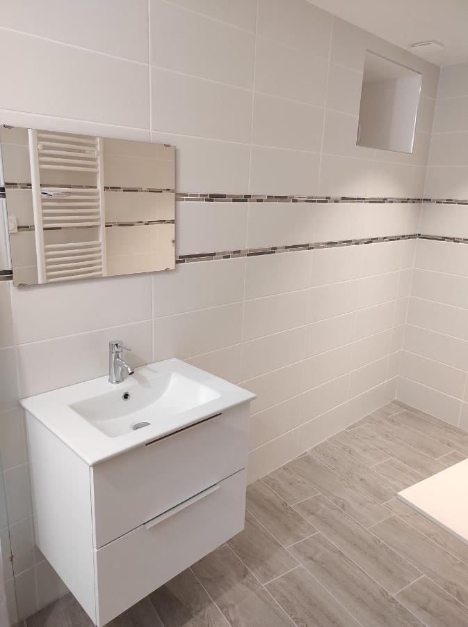 Au Plaisir De L'Ivoie Chambre Double Le May-sur-Evre Exterior foto